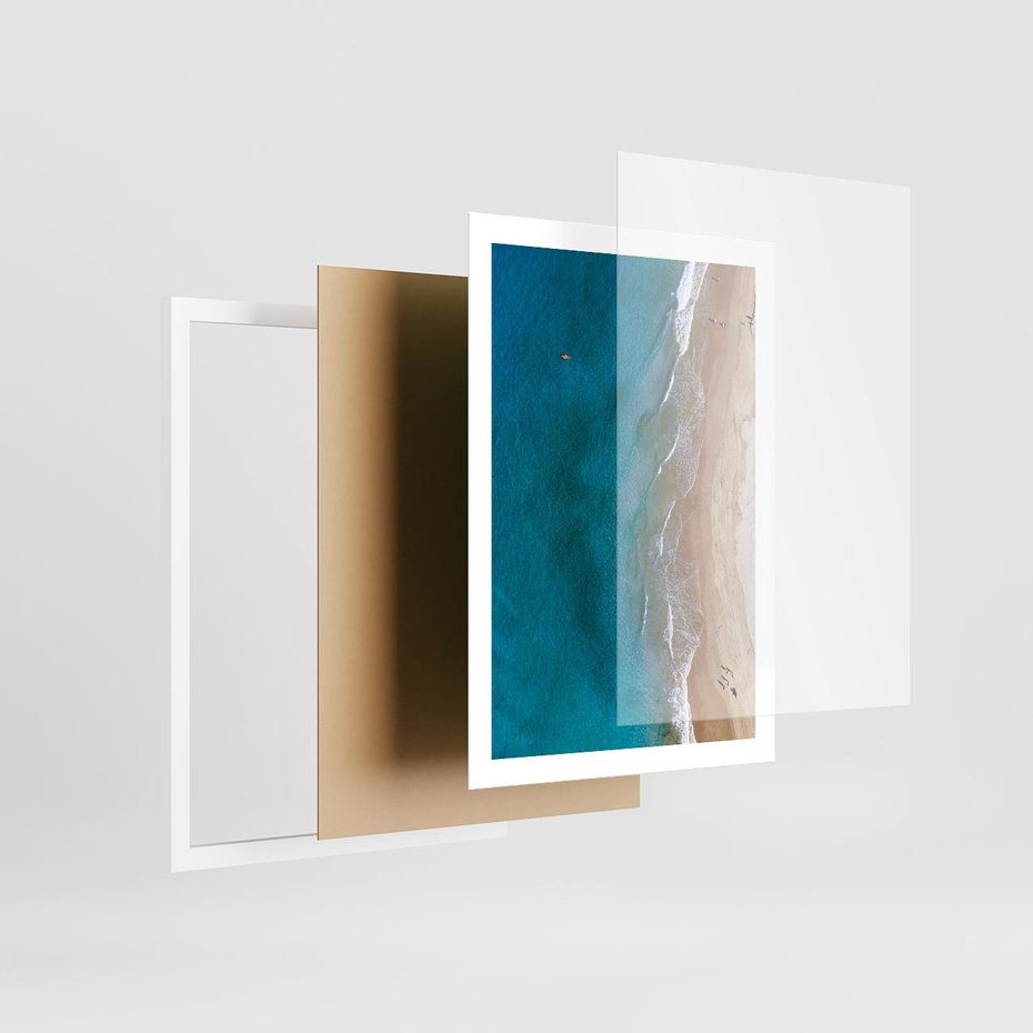 Plakat w ramie 50x70 - Spokój nad morzem - morze, plaża - rama biała