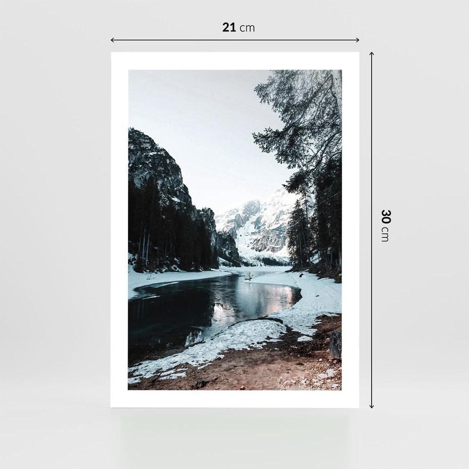 Plakat bez ramy 21x30 - Zamarznięta Rzeka - zima w górach, zamarznięta rzeka