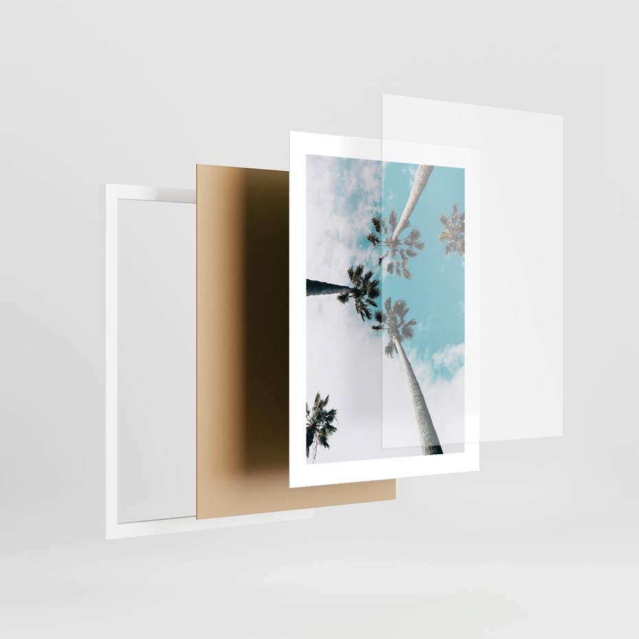 Plakat w ramie 30x40 - Palmy w Gorącym Niebie - palmy, ujęcie z dołu - rama biała
