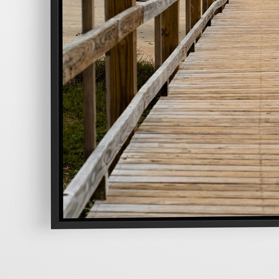 Obraz w ramie 70x100 - Morze i drewniany pomost - morze, pomost - rama czarna