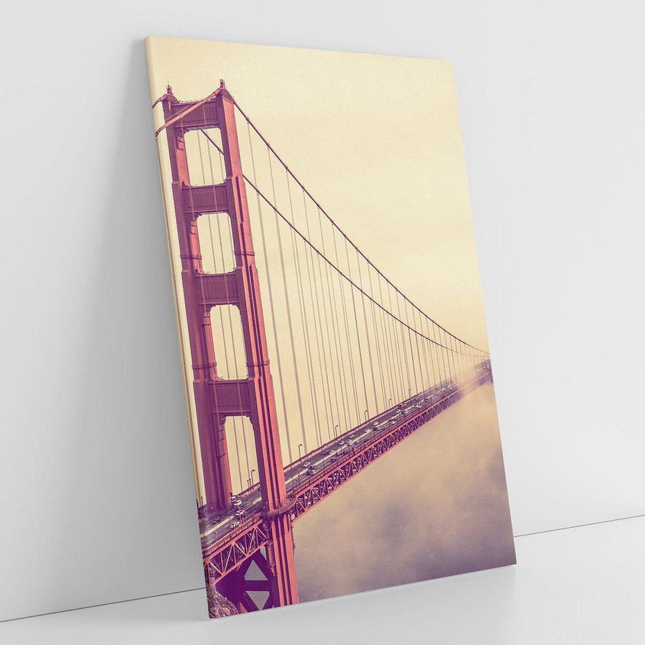 Obraz na płótnie 50x70 - Most w mgle z perspektywą - most, perspektywa