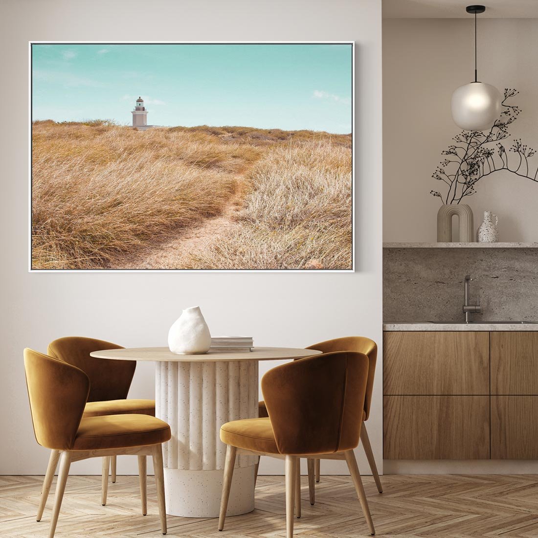 Obraz w ramie 120x80 - Tajemnicza Ścieżka - latarnia morska w oddali, suche trawy - rama biała