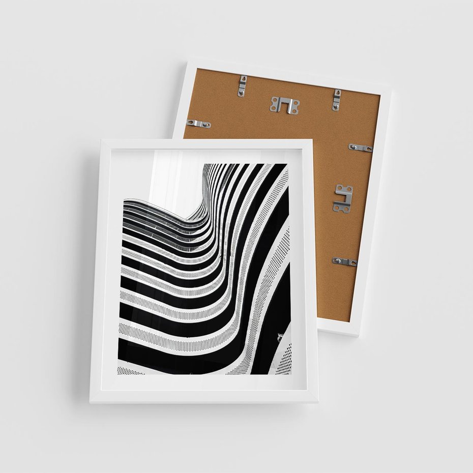 Plakat w ramie 40x50 - Nowoczesność w Monochromii - nowoczesna architektura, czarno białe zdjęcie - rama biała