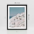 Plakat w ramie 40x50 - Śródziemnomorski Urok - zdjęcie Santorini, białe budynki - rama czarna