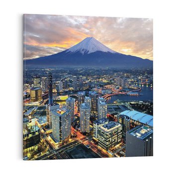 Obraz na płótnie 70x70 - Miasto na Górnym Horyzoncie - miasto, góry