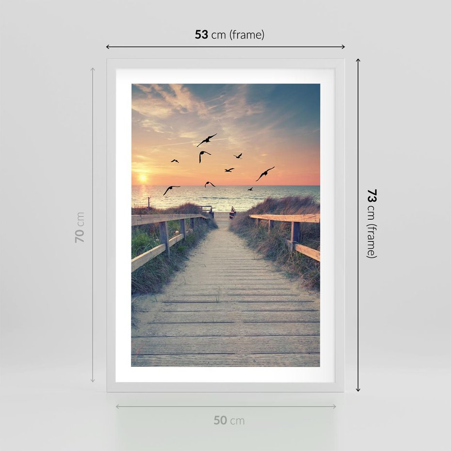 Plakat w ramie 50x70 - Sielanka nad brzegiem - plaża, pomost - rama biała