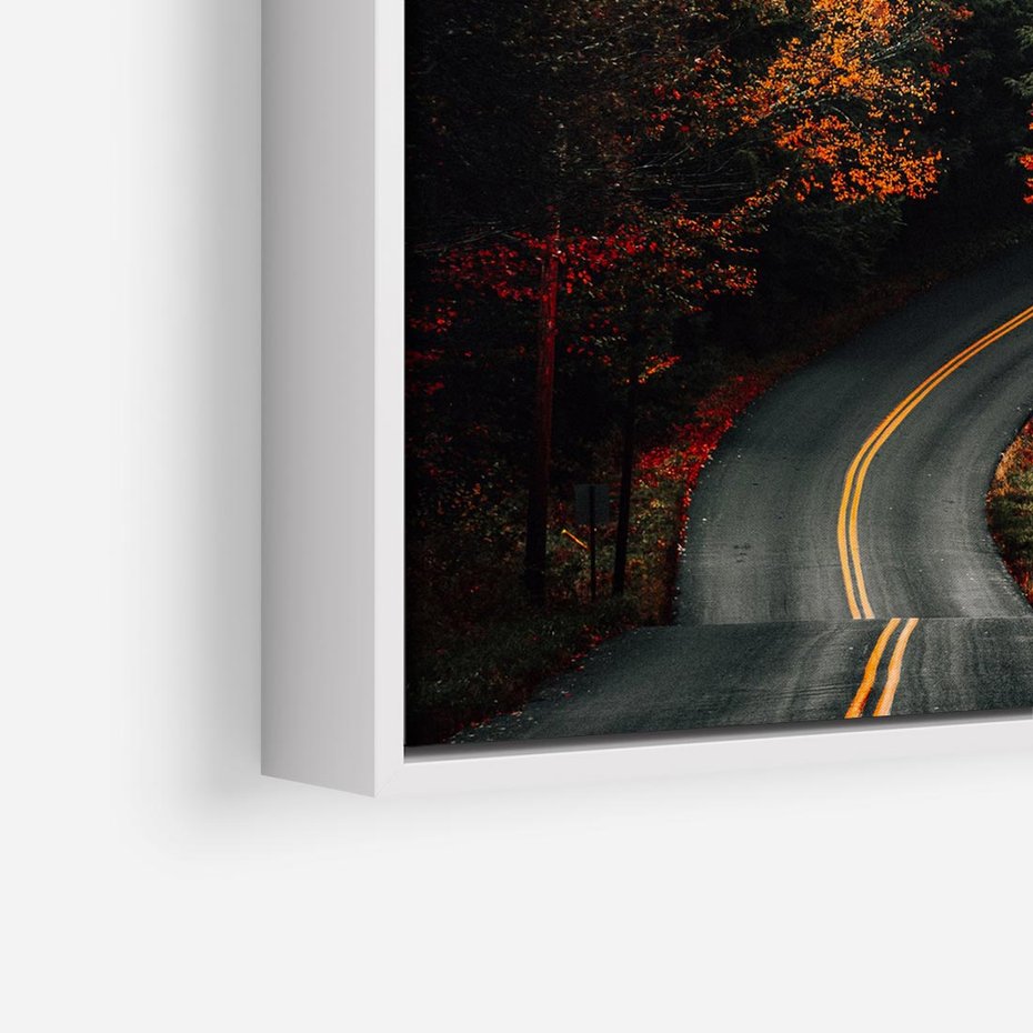 Obraz w ramie 50x50 - Jesienne Podróżowanie - fotografia, jesień - rama biała