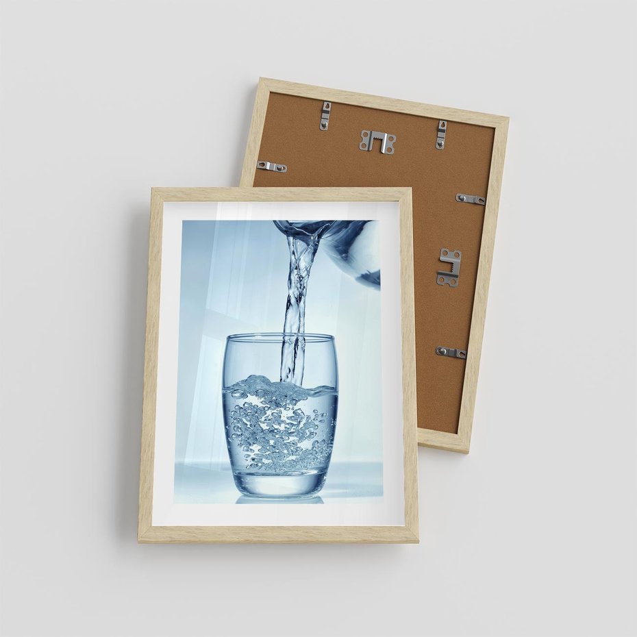Plakat w ramie 30x40 - Chłodząca szklanka wody - szklanka, wody - rama drewno