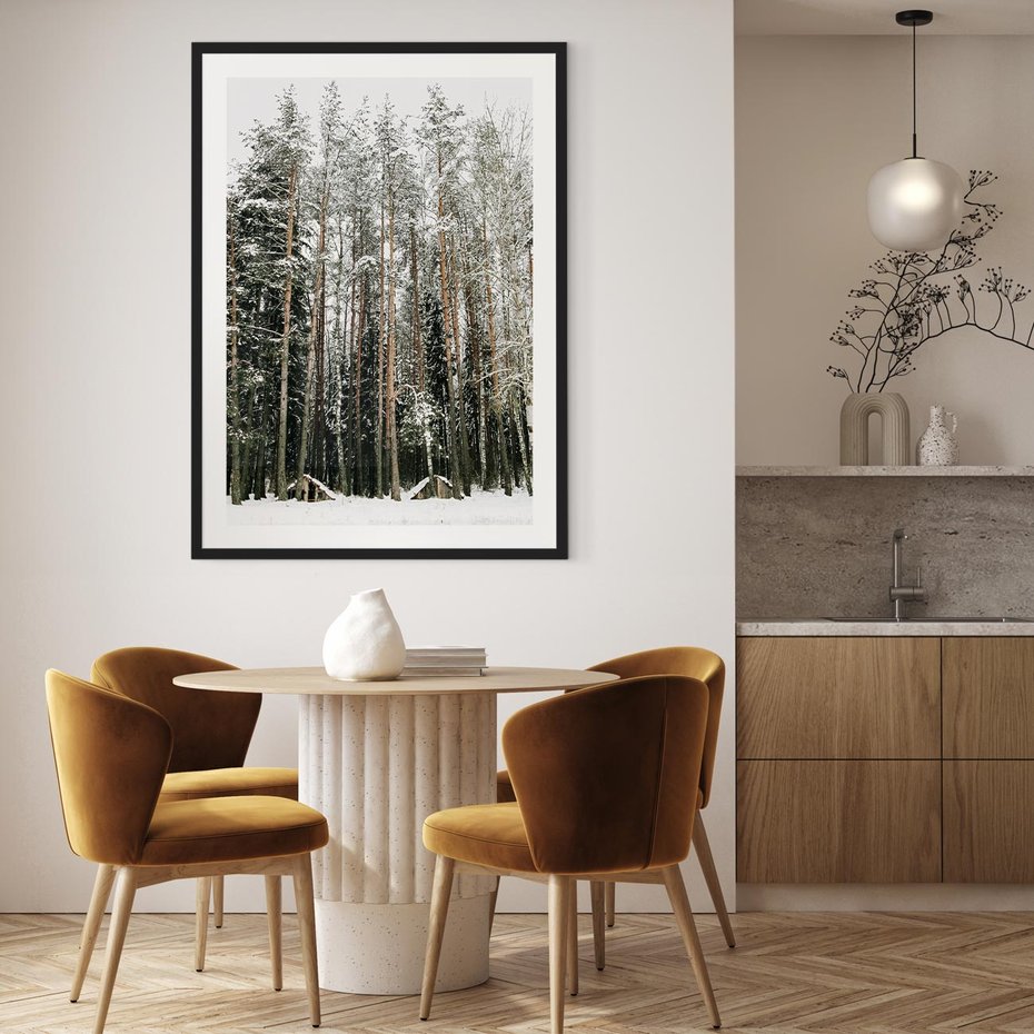 Plakat w ramie 50x70 - Sypiący Śnieg - las w zimie, drzewa pod śniegiem - rama czarna