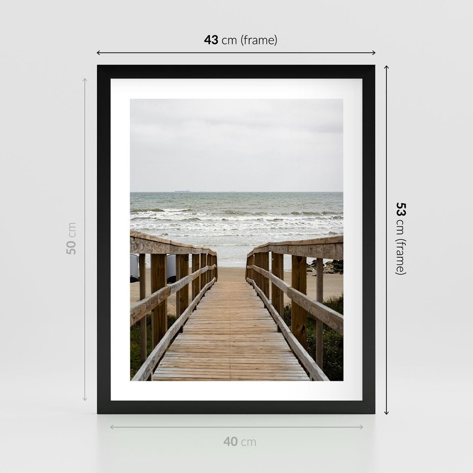 Plakat w ramie 40x50 - Morze i drewniany pomost - morze, pomost - rama czarna