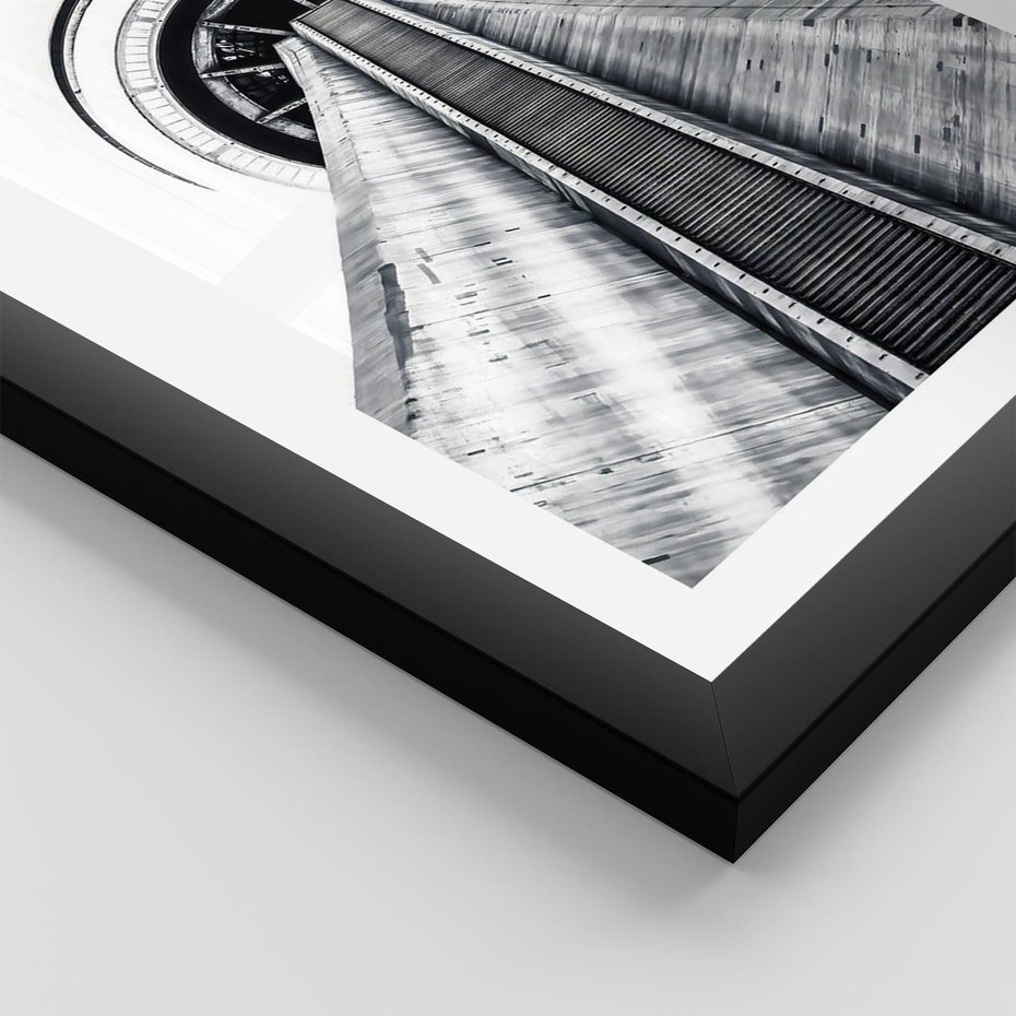 Plakat w ramie 50x70 - Perspektywa Wieży - architektura, wieża - rama czarna