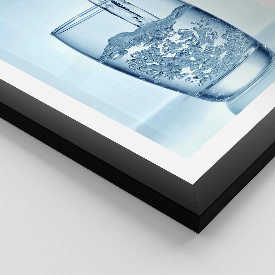 Plakat w ramie 30x40 - Chłodząca szklanka wody - szklanka, wody - rama czarna