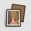 Plakat w ramie 40x50 - Wędrówka między drzewami - droga, drzewa - rama czarna