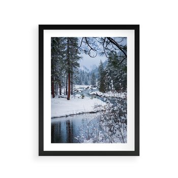 Plakat w ramie 50x70 - Śnieżne cuda - zima, las - rama czarna