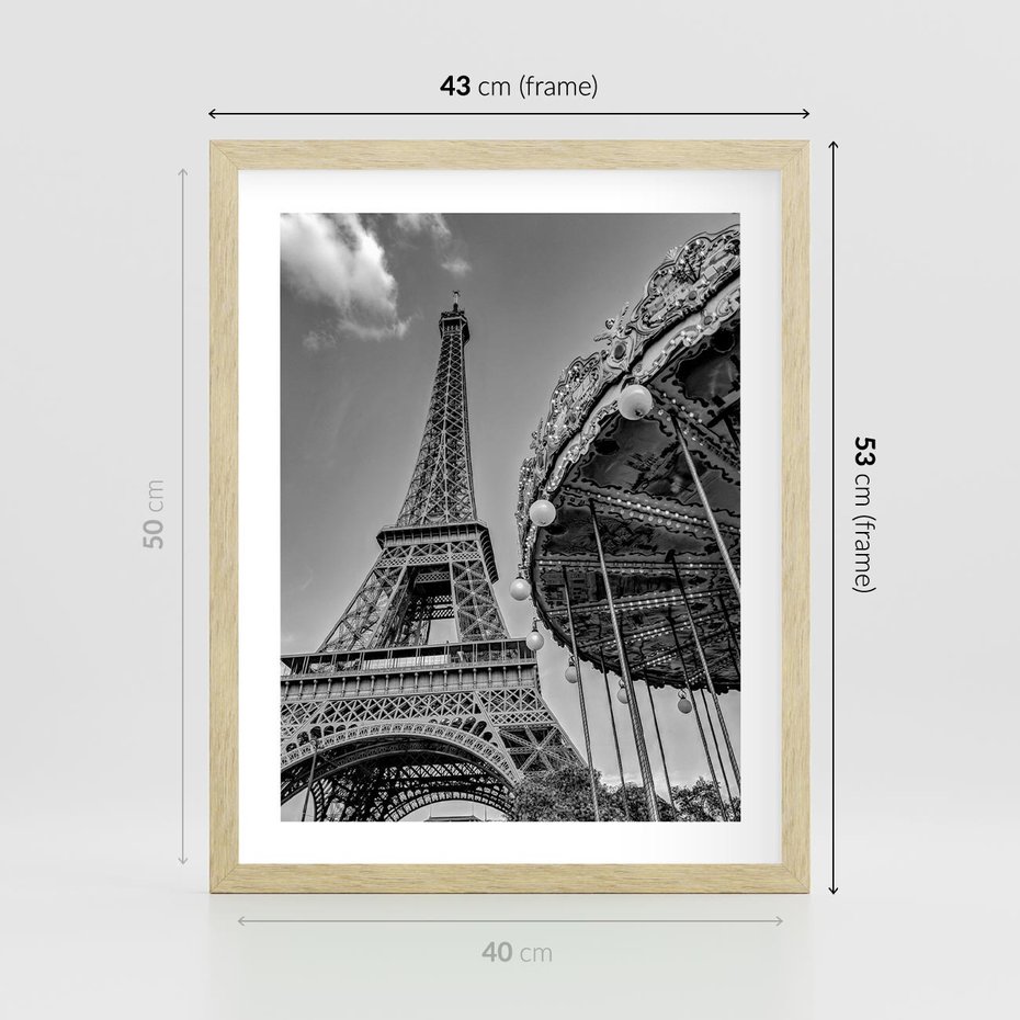 Plakat w ramie 40x50 - Zabawa w Paryżu - czarno białe zdjecie, wieża eiffla - rama drewno