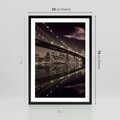 Plakat w ramie 50x70 - Most na nocnym horyzoncie - most, noc - rama czarna
