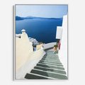 Obraz w ramie 50x70 - Malowniczy urok wyspy - Santorini, schodki - rama biała