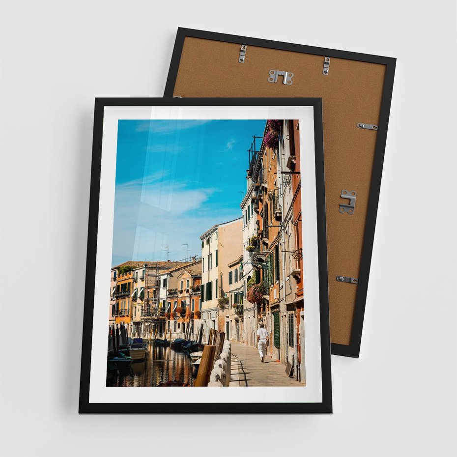 Plakat w ramie 50x70 - Magia Miejskiego Krajobrazu - uliczka, perspektywa - rama czarna