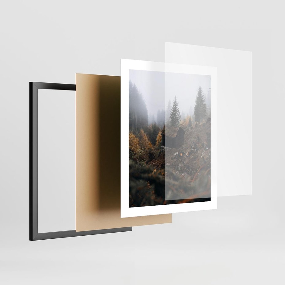 Plakat w ramie 40x50 - Górski las - stary zniszczony domek w górach, góry - rama czarna