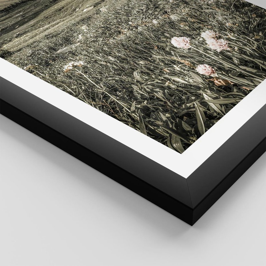 Plakat w ramie 40x50 - Nostalgiczne Góry - górski krajobraz, łaka w górach - rama czarna