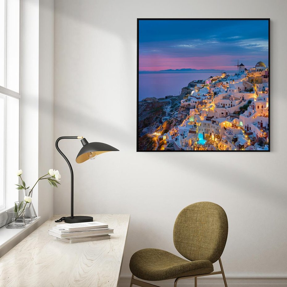 Obraz w ramie 50x50 - Wyblakłe wspomnienia gwiazd - Santorini, wieczór - rama czarna