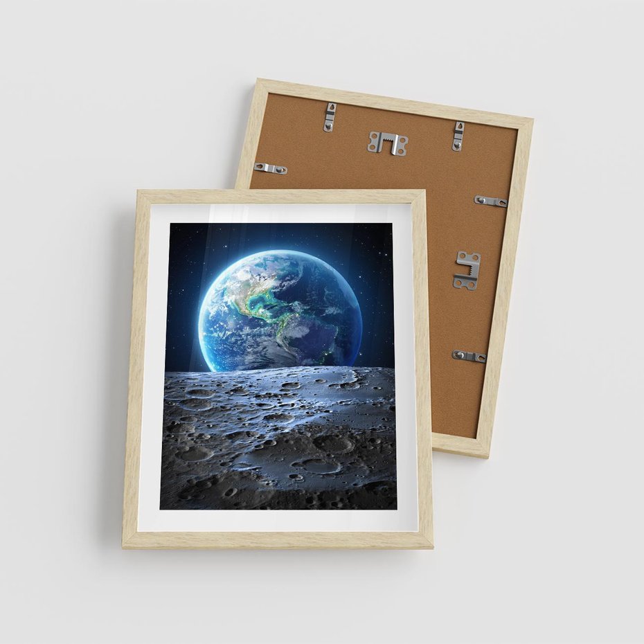 Plakat w ramie 40x50 - Mistrzowskie spojrzenie na Ziemię - ziemia, kosmos - rama drewno