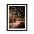 Plakat w ramie 50x70 - Magia Jesieni: Pejzaż Parku w Odcieniach Żółci - jesień, park - rama czarna