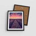 Plakat w ramie 40x50 - Różowe Niebo nad Polami - pola lawendy, zachód słońca - rama czarna