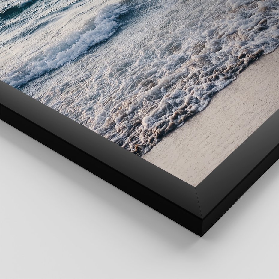 Zestaw obrazy w ramie 40x50 galeria - Plaża, piasek, ślady, kapelusz - rama czarna