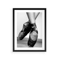 Plakat w ramie 30x40 - Taniec Zmysłów - artystyczne zdjęcie, odcienie szarości - rama czarna