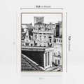Obraz w ramie 50x70 - Miasto w Retro Odsłonie - fotografia czarno biała, ujęcie na dachy wielkiego miasta - rama drewno