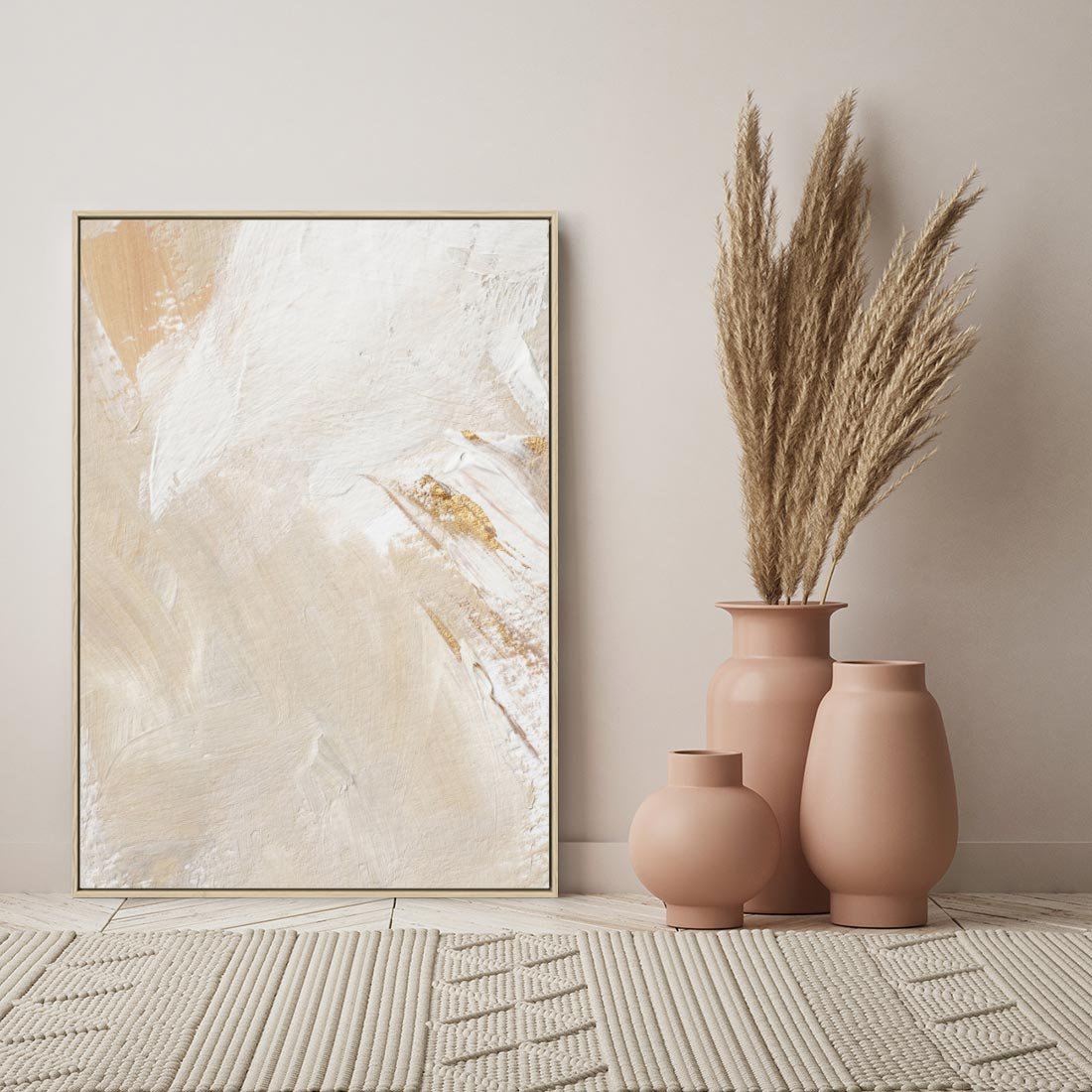 Obraz w ramie 80x120 - Elegancja w Złocistym Chaosie - złoto beż, abstrakcja - rama drewno