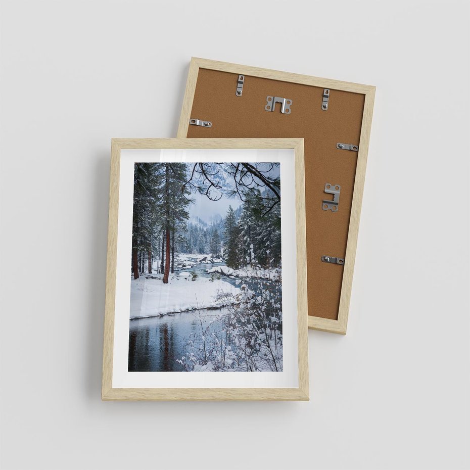 Plakat w ramie 30x40 - Śnieżne cuda - zima, las - rama drewno