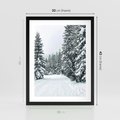 Plakat w ramie 30x40 - Magia Zimy na Obrazie - las, zima - rama czarna