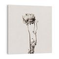 Obraz na płótnie 30x30 - Cień Kwiatowej Delikatności - kwiat, cień
