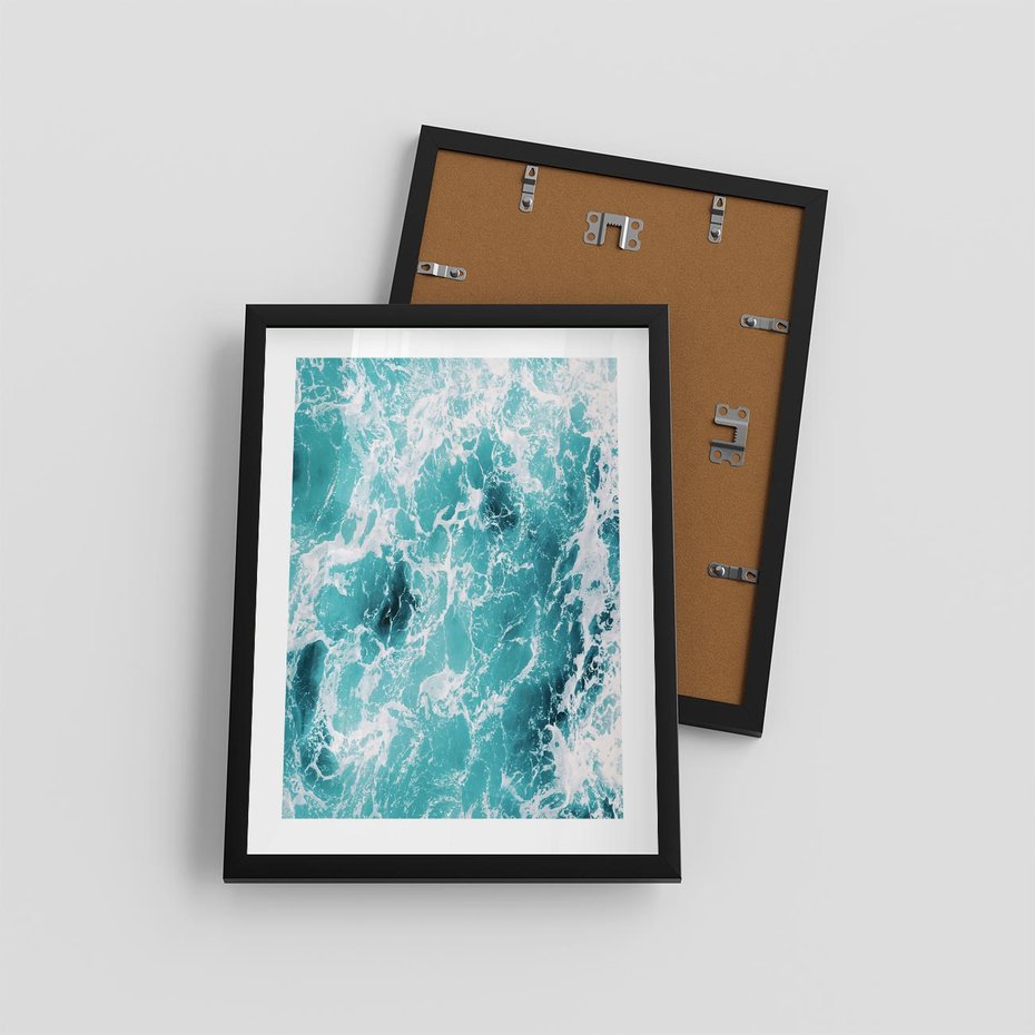 Plakat w ramie 30x40 - Wzburzony Ocean: Widok Z Góry - wzburzony ocean, błękitna woda - rama czarna