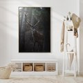 Obraz w ramie 50x70 - Jeleń wśród lasu - jeleń, las - rama drewno