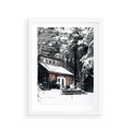Plakat w ramie 30x40 - Zimowy Urok Drewnianego Domku - zima, drewniany domek - rama biała