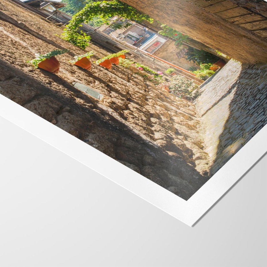 Plakat bez ramy 21x30 - Włoska uliczka w perspektywie - Włochy, uliczka