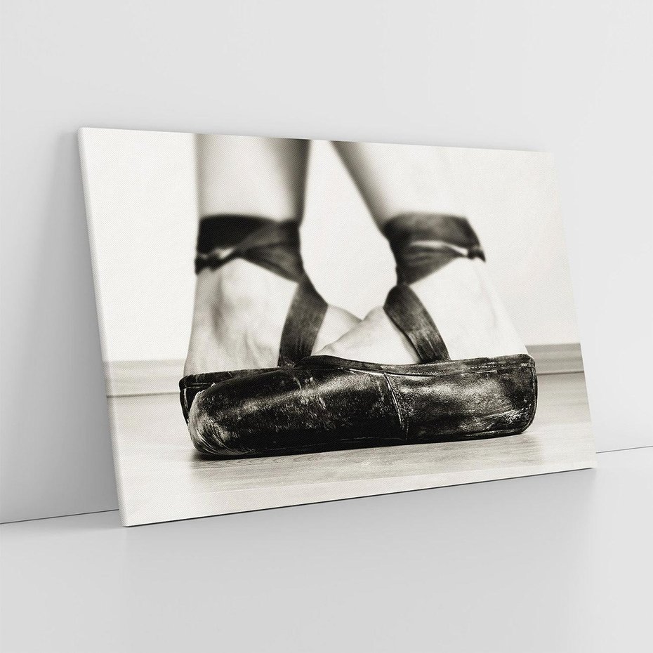 Obraz na płótnie 100x70 - W Monochromatycznych Nutach - fotografia, czarno biała