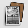 Plakat w ramie 50x70 - Most w Mieście - most, miasto - rama czarna