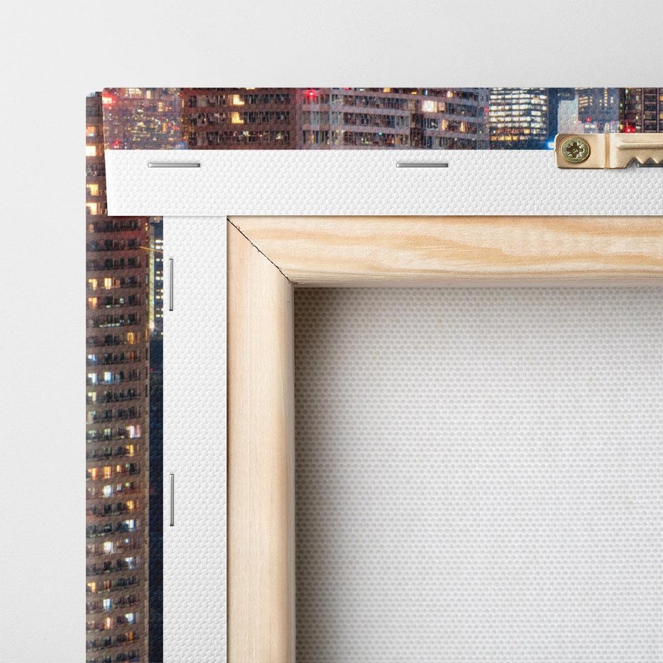 Obraz na płótnie 50x70 - Miasto nocą z wieżowcami w tle - miasto, nocą