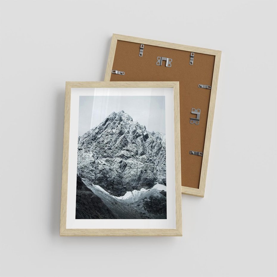 Plakat w ramie 30x40 - Surowość Gór - śnieg, zima w górach - rama drewno