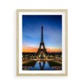 Plakat w ramie 50x70 - Wieża Eiffla w Innej Odsłonie - wieża, Eiffla - rama drewno