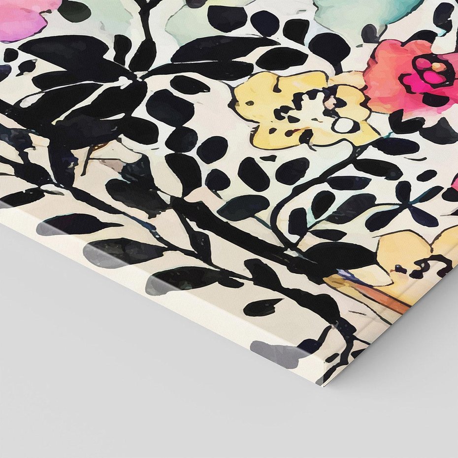 Obraz na płótnie 90x30 - Opowieść w kroplach farb - akwarelowe kwiaty, mocna ornamentowa czarna ramka namalowana dookoła obrazu