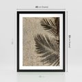 Plakat w ramie 40x50 - Plażowa Idylla - palma, cień na piasku - rama czarna