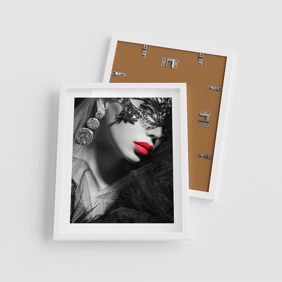 Plakat w ramie 40x50 - Zmysłowe usta damy - kobieta, usta - rama biała