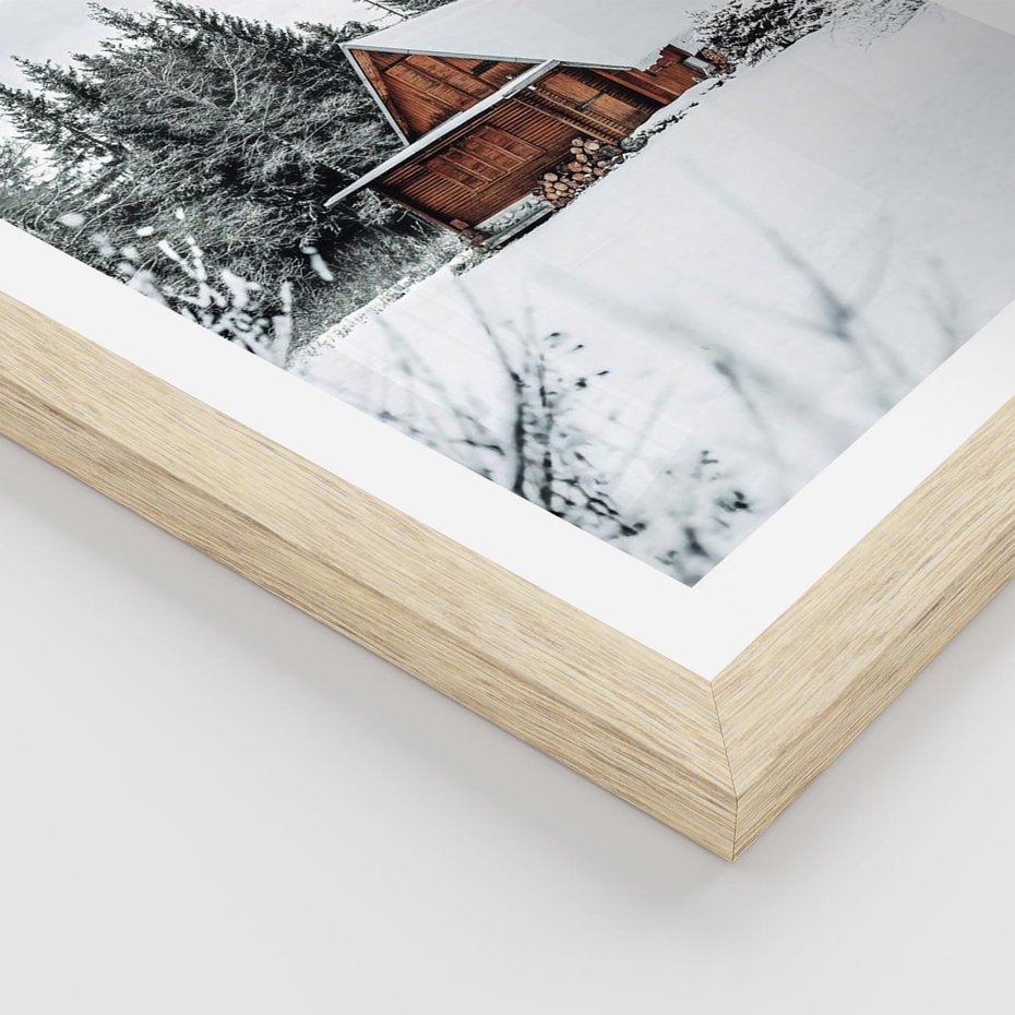 Plakat w ramie 40x50 - Ujęcie zimy w Górach - domek w górach w zimie, śnieg - rama drewno