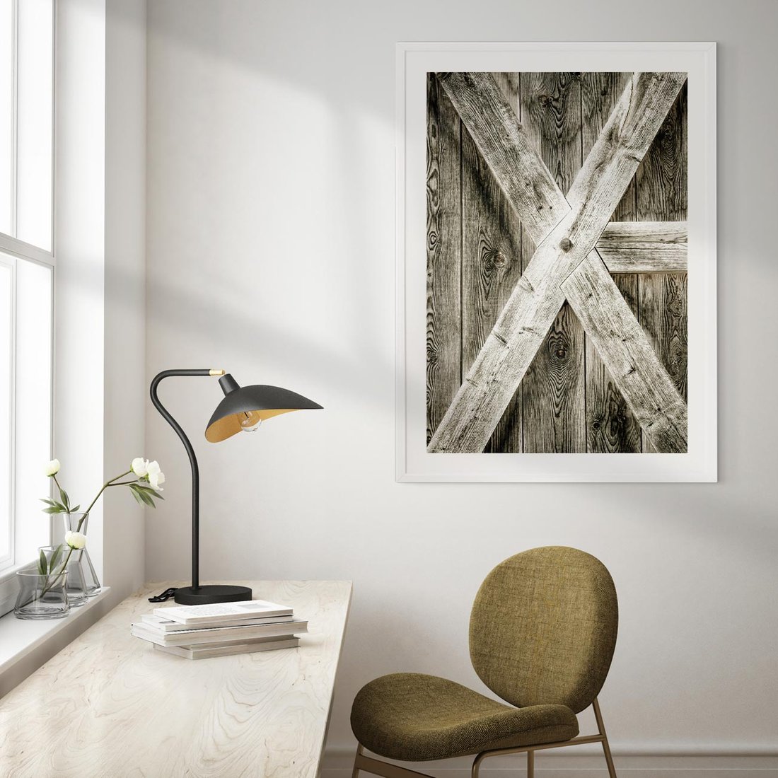 Plakat w ramie 30x40 - Drewniane Drzwi do Stodoły - stare drzwi do stodoły, drewniane - rama biała