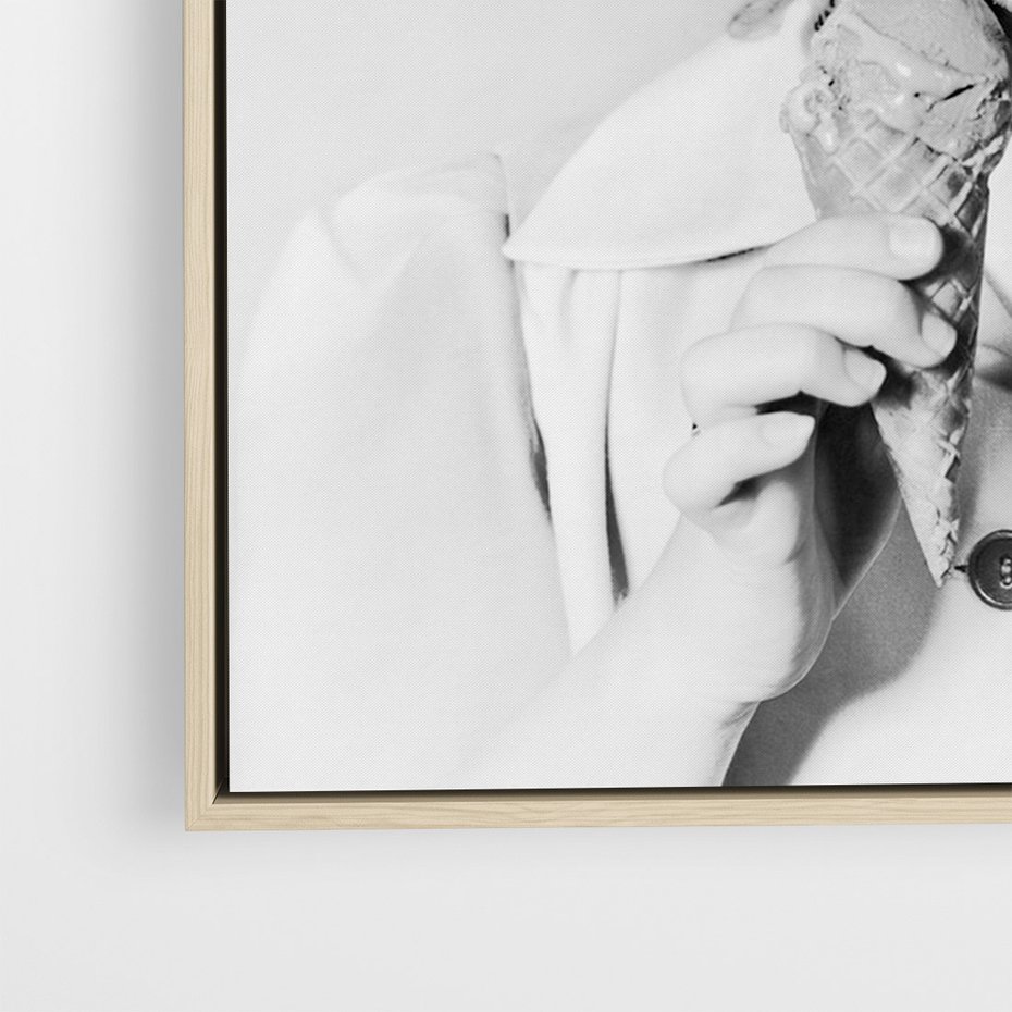 Obraz w ramie 50x70 - Pyszny Deser - retro zdjęcie, czarno białe - rama drewno